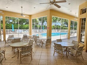330 Rio Terra in Venice, FL - Building Photo - Building Photo