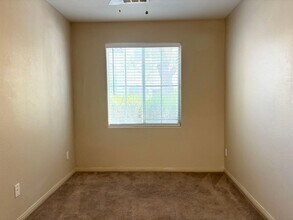 4753 Newby Hall Ct in Las Vegas, NV - Building Photo - Building Photo