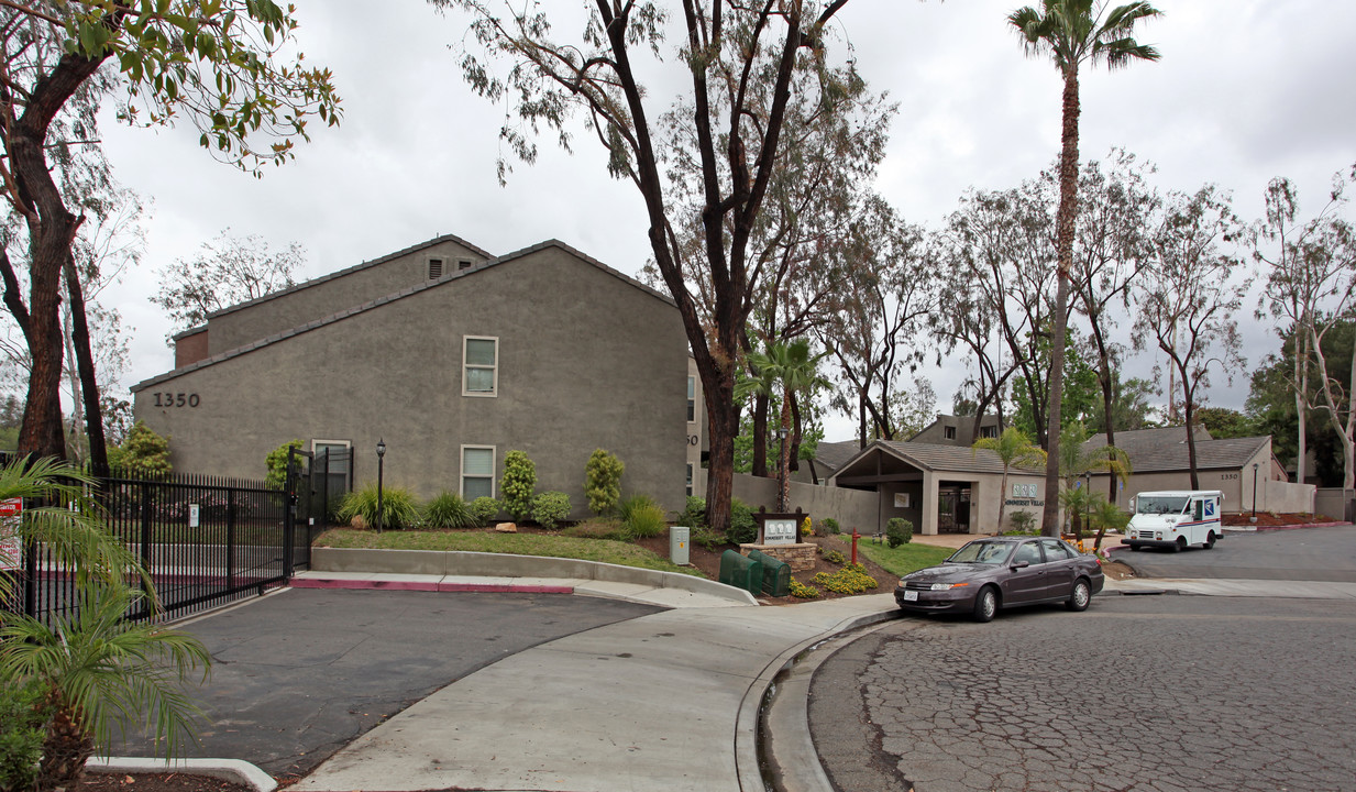 Summerset Villas in Escondido, CA - Foto de edificio