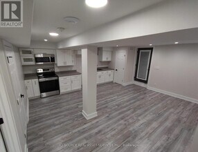 20 Tay Blvd in Bradford West Gwillimbury, ON - Building Photo - Building Photo
