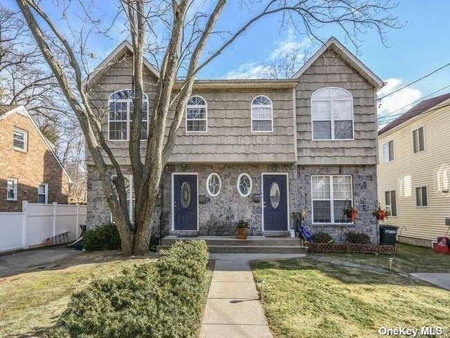 property at 62 A Linwood Rd N