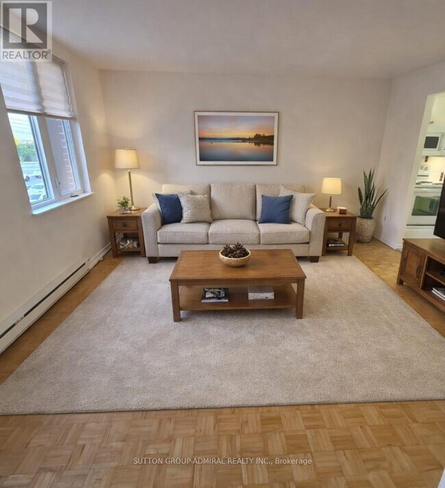 5128A Dundas St W in Toronto, ON - Building Photo - Building Photo