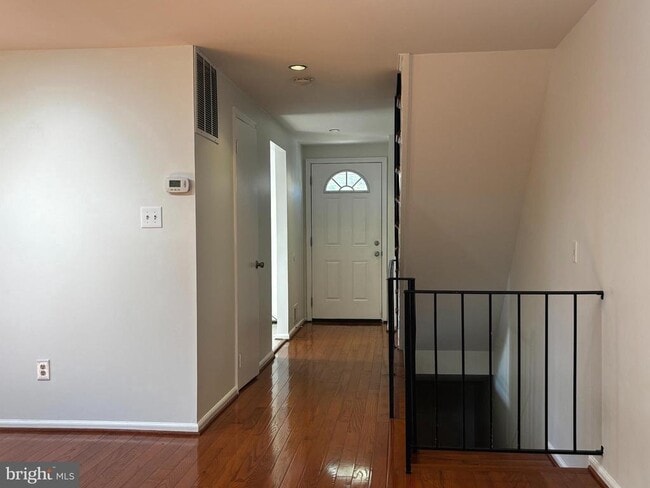 14428 Black Horse Ct in Centreville, VA - Building Photo - Building Photo