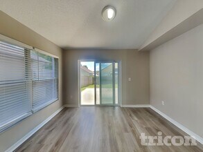 29250 Yarrow Dr in Zephyrhills, FL - Building Photo - Building Photo