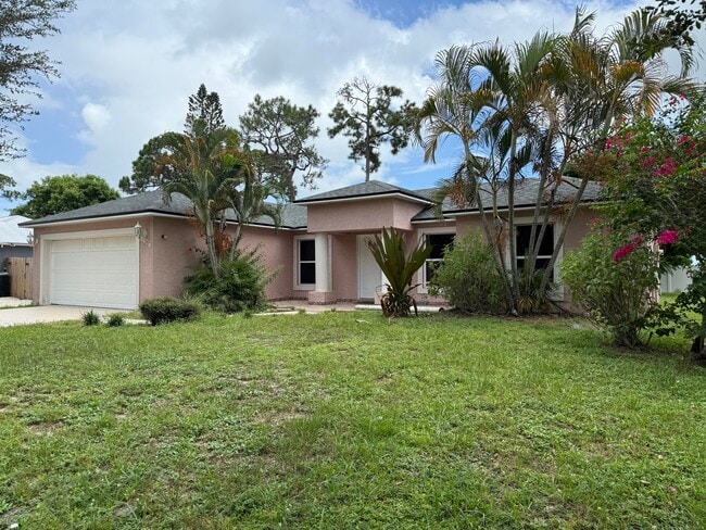 1357 SE Sandia Dr in Port St. Lucie, FL - Building Photo - Building Photo