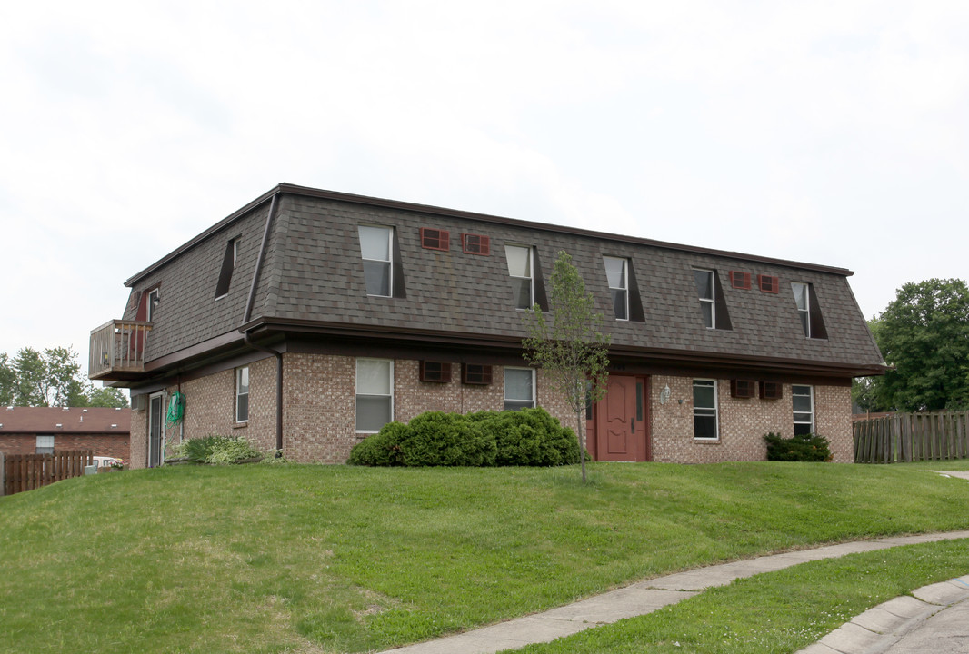 708 Green Feather Ct in West Carrollton, OH - Foto de edificio