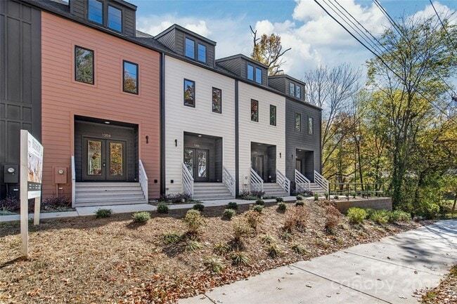 1356 Briar Creek Rd in Charlotte, NC - Building Photo - Building Photo