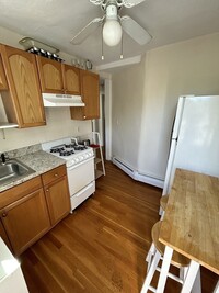 24 Cogswell Ave, Unit 24 in Cambridge, MA - Building Photo - Building Photo