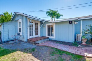 218-220 S Morrison Ave in San Jose, CA - Building Photo