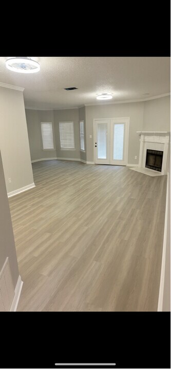 104 Canal St in Gulfport, MS - Building Photo