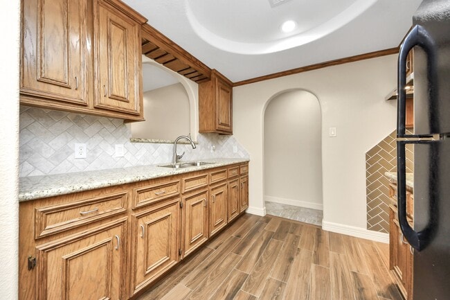 property at 8925 Homewood Ln