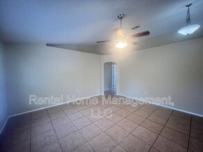 2537 Hickory Oak Blvd in Orlando, FL - Foto de edificio - Building Photo