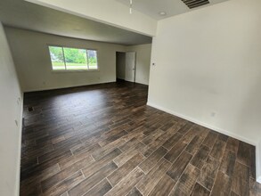 753 Akron Blvd, Unit 753 in Kent, OH - Foto de edificio - Building Photo