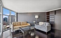 200 N Jefferson St, Unit 3711 in Chicago, IL - Building Photo - Building Photo