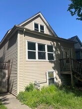 10642 S Calhoun Ave in Chicago, IL - Building Photo - Building Photo