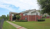Primary Photo - Livingston Oaks Apartamentos in Birmingham, Alabama
