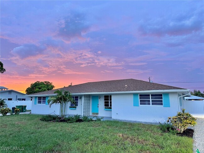 649 93rd Ave N in Naples, FL - Building Photo - Building Photo