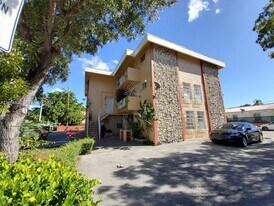 11 SW 32nd Ave in Miami, FL - Building Photo