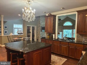 1066 Northfalls Ct in Great Falls, VA - Building Photo - Building Photo