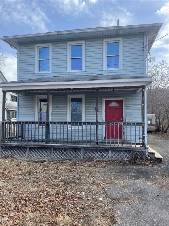 1310 Pratt St in Elmira, NY - Building Photo