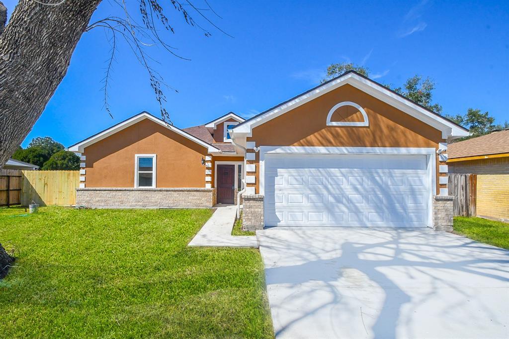 10322 Rancho Bernardo Ln in Sugar Land, TX - Building Photo