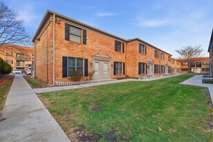 1746 Sessions Walk in Hoffman Estates, IL - Building Photo