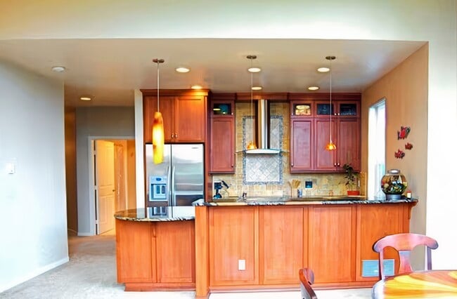 16275 NE 85th St, Unit 405 in Redmond, WA - Building Photo - Building Photo