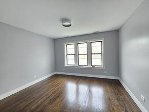 2644 W Pratt Blvd-Unit -2 in Chicago, IL - Building Photo - Building Photo