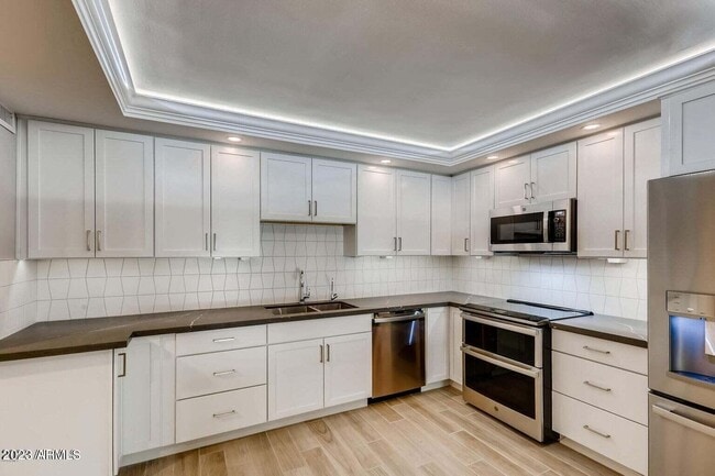 property at 5136 N 31st Pl