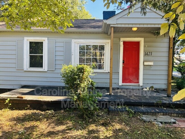 property at 1421 W Walnut Ave