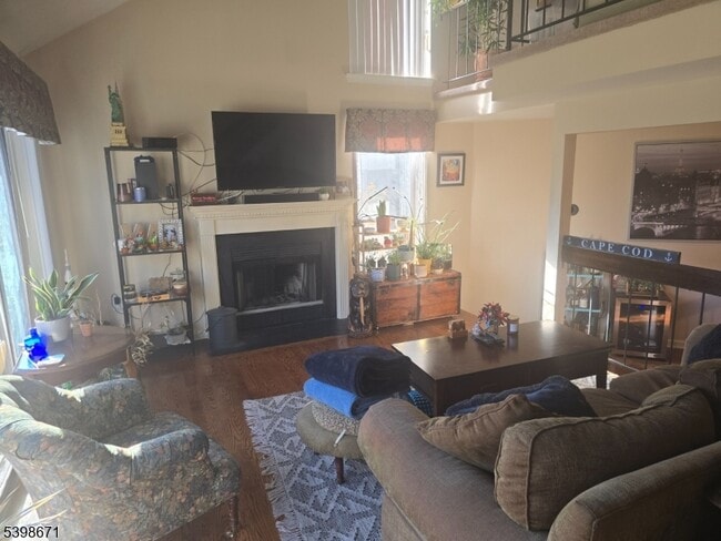 90 Sycamore Ct in Bernards, NJ - Building Photo - Building Photo