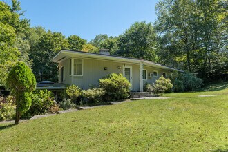 26 Wilridge Rd in Ridgefield, CT - Building Photo - Building Photo