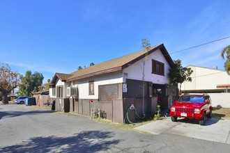 3880-3898 Dawes St in Riverside, CA - Building Photo - Building Photo