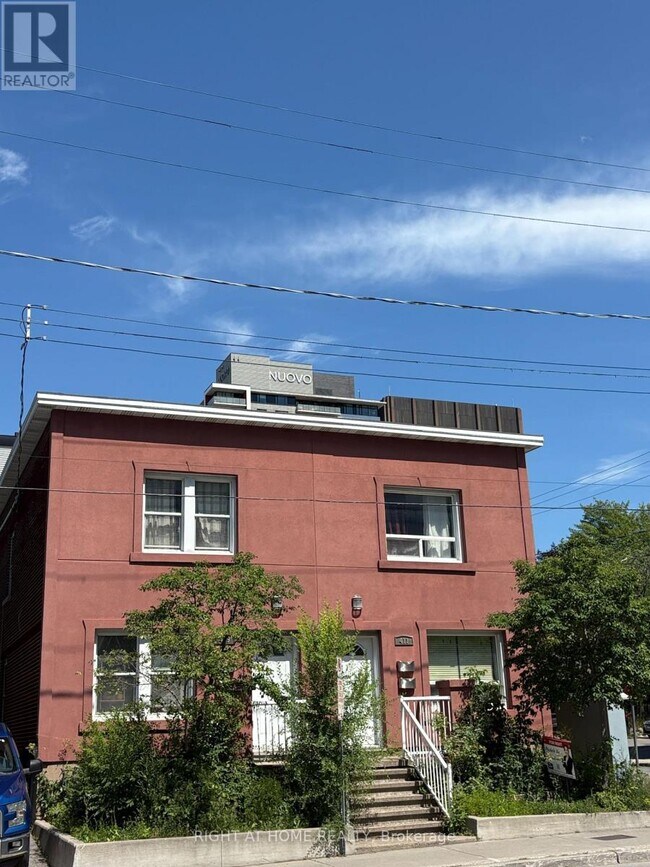 property at 409 Preston St