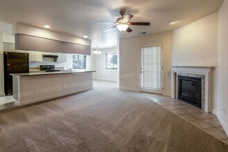 2173 35th Ave Ct in Greeley, CO - Foto de edificio - Building Photo