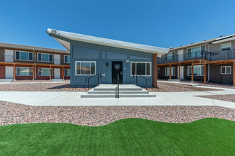 The Carlson Apartments in Colorado Springs, CO - Building Photo - Building Photo