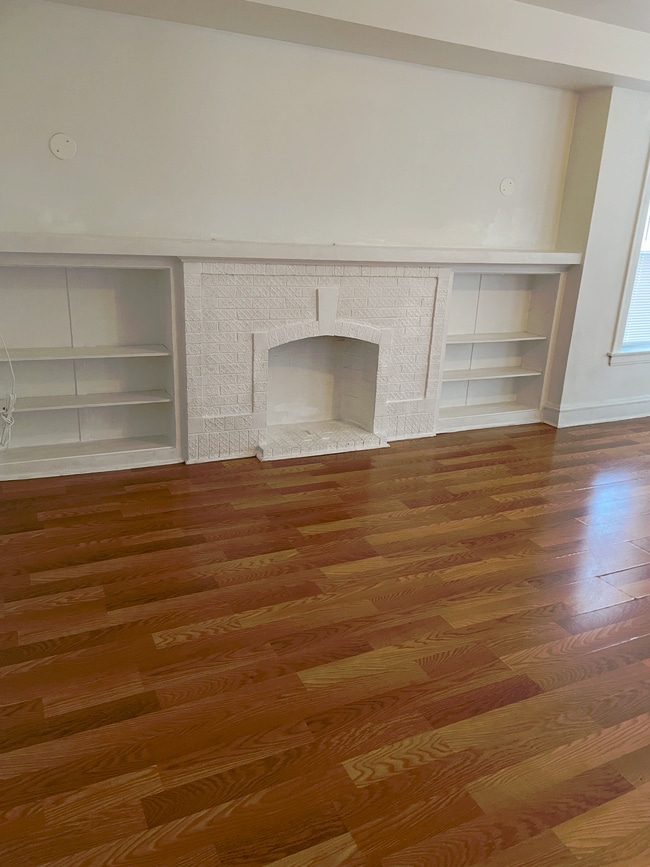 6324 N Claremont Ave, Unit #3