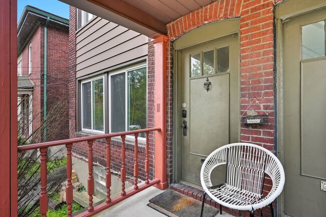 6656-6656 Woodwell St in Pittsburgh, PA - Building Photo - Building Photo