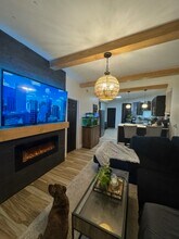 9121 S Mackinaw Ave in Chicago, IL - Building Photo - Building Photo