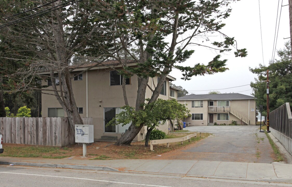 693-695 30th Ave in Santa Cruz, CA - Building Photo