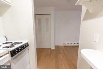 2311 Spruce St in Philadelphia, PA - Building Photo - Building Photo