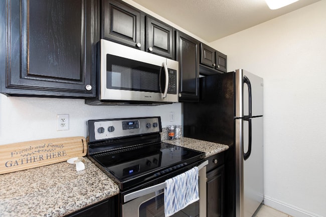 5150 S Jones Blvd in Las Vegas, NV - Building Photo - Building Photo