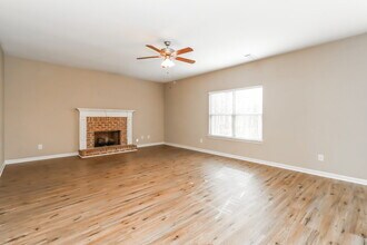 284 Camellia Way in Dallas, GA - Building Photo - Building Photo