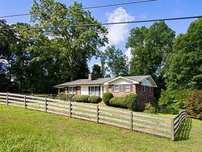 property at 4265 Hurt Bridge Rd