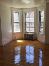 8 Adella Pl, Unit 2 in Boston, MA - Building Photo - Building Photo