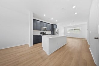 17538 Northlake Grv Dr in Oakland, FL - Building Photo - Building Photo