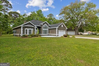 124 Deerwood Village Dr in Woodbine, GA - Building Photo - Building Photo