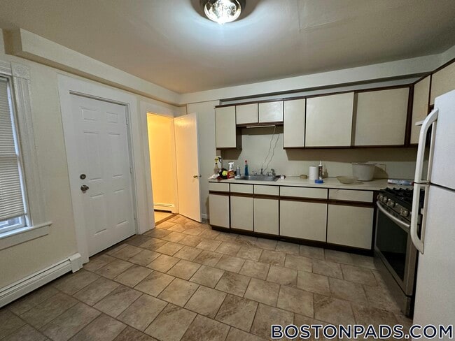 5 Albermarle St., Unit 2