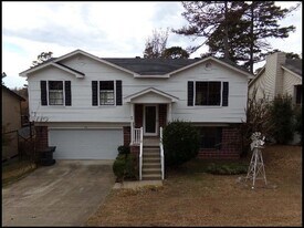 1716 Gamble Rd in Little Rock, AR - Building Photo