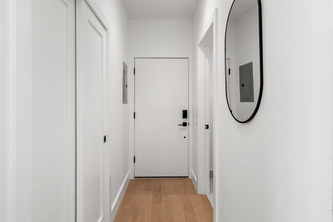 472 W Broadway in Boston, MA - Building Photo - Building Photo